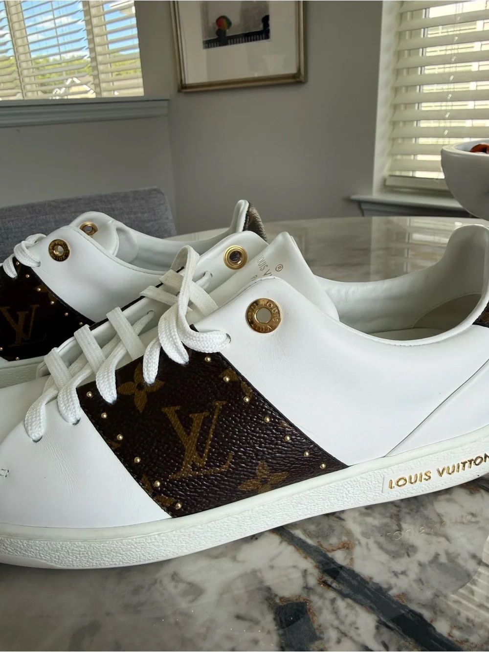 Louis Vuitton White and Brown Low-Top Leather Sneakers Louis Vuitton White Gold Brown Monogram Low Top Lace Up  main image 4